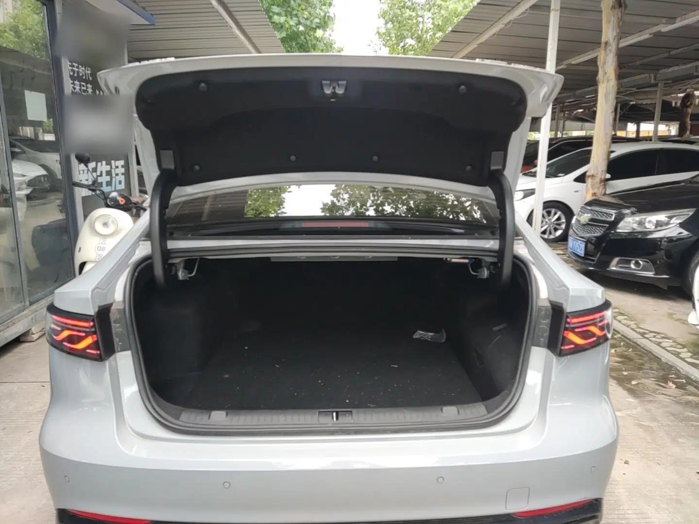 Chery Fengyun A8L 2025 1.5 TGDI 145 km Comfort Version — миниатюра 27