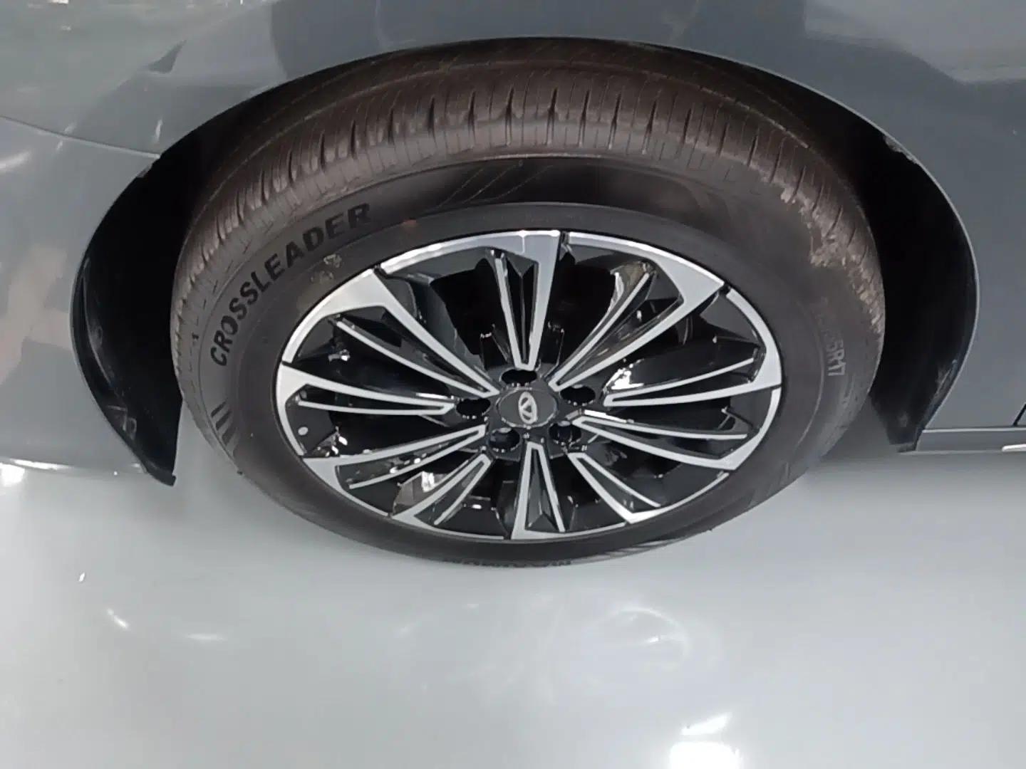 Chery Fengyun A8L 2025 1.5 TGDI 145 km Comfort Version — миниатюра 15