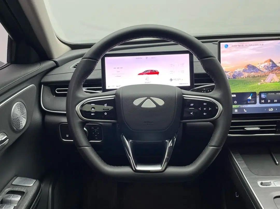 Chery Fengyun A8L 2025 1.5 TGDI 145 km Comfort Version — миниатюра 18