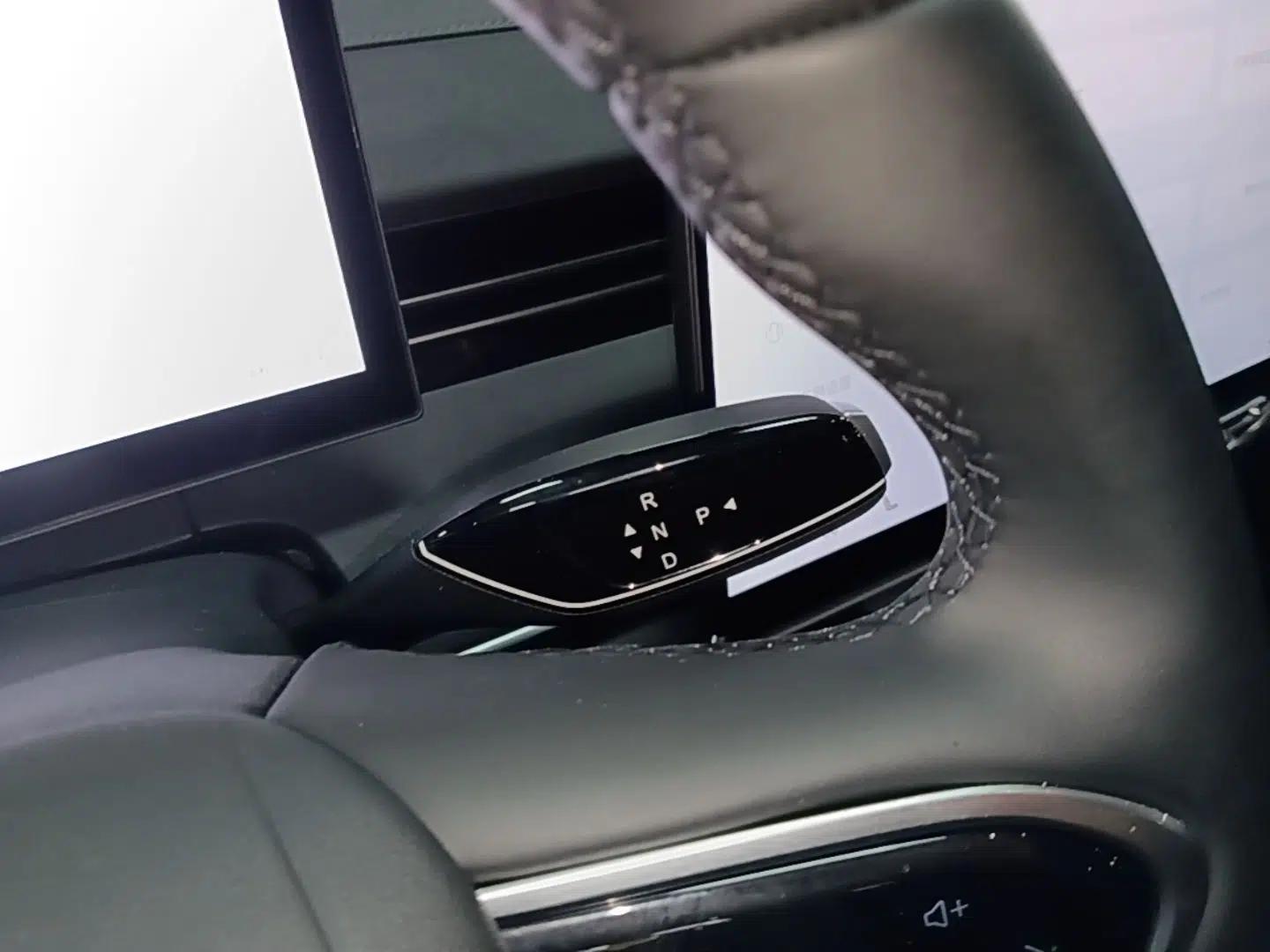 Chery Fengyun A8L 2025 1.5 TGDI 145 km Comfort Version — миниатюра 21