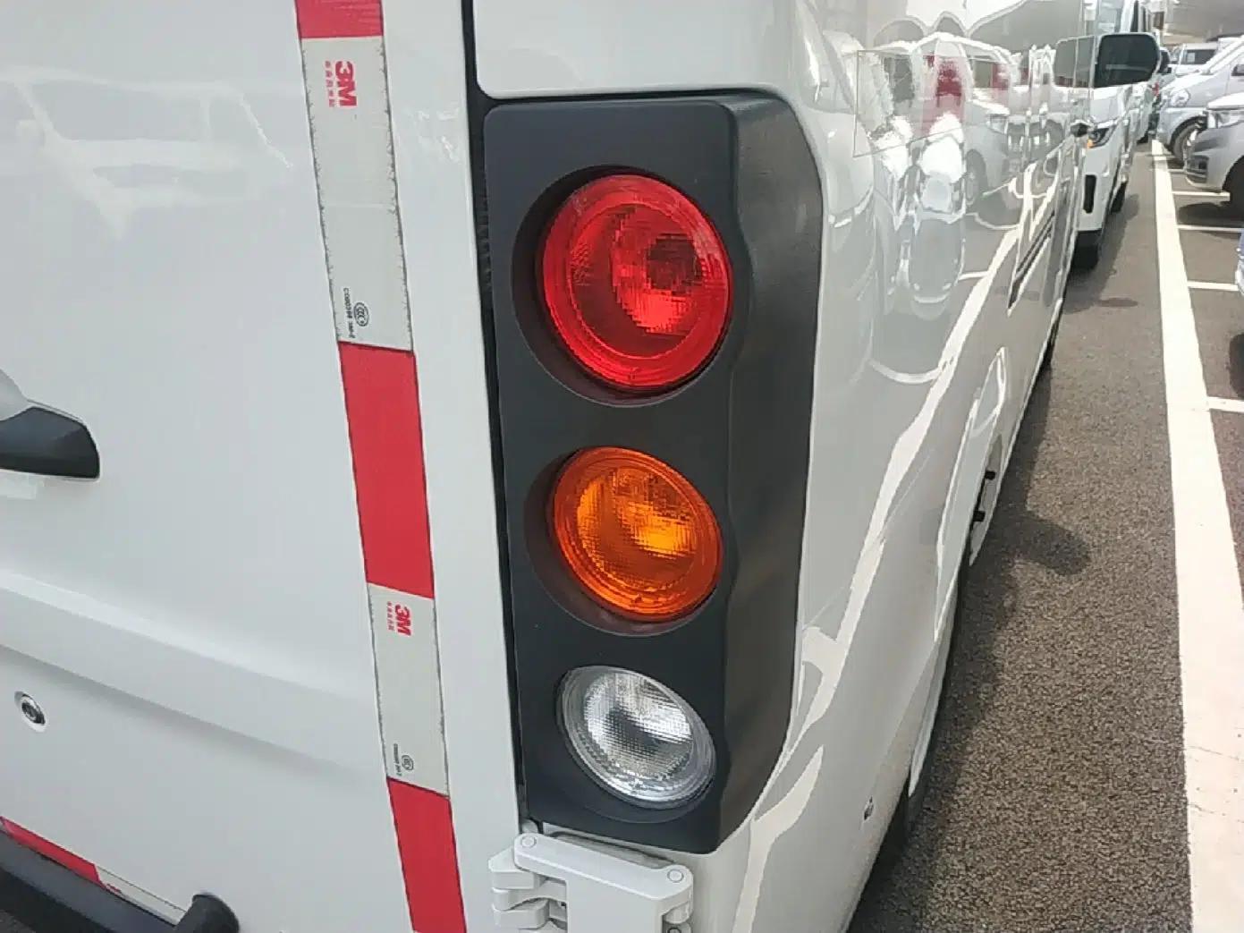 Farizon Xingxiang V 2023 V6E PLUS Ningde Era 41.86kWh 3rd-Generation Battery Pack – Premium Edition — миниатюра 9