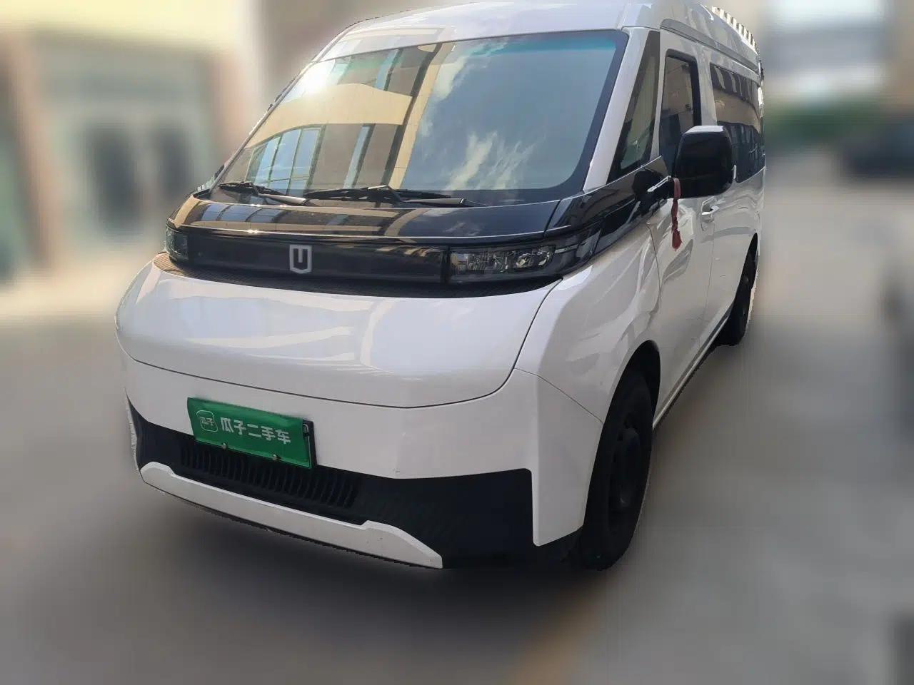 Farizon Super VAN 2024 Zhifu Edition Action-Oriented Short-Wheelbase Mid-Roof Model with 51 kWh — миниатюра 1