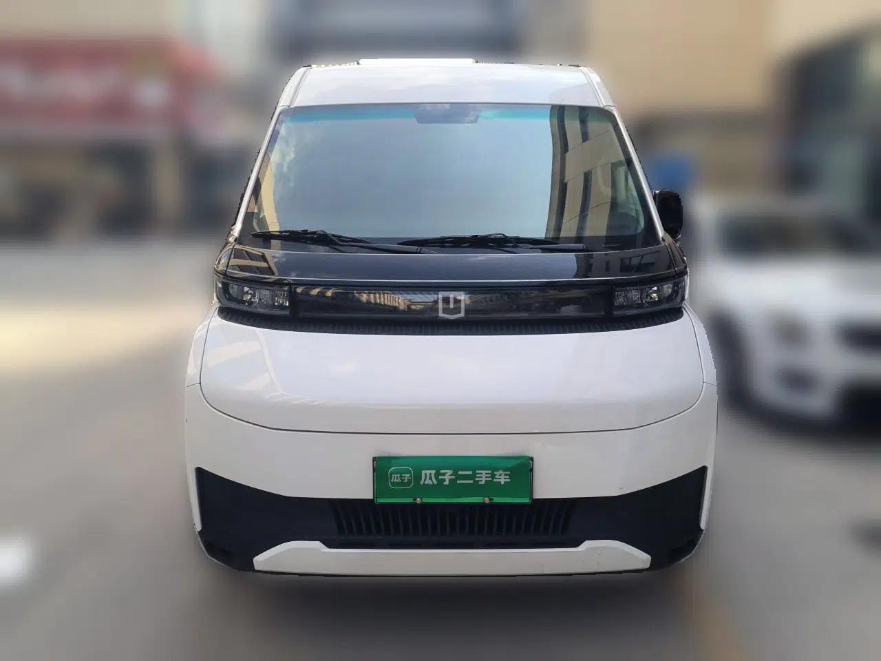 Farizon Super VAN 2024 Zhifu Edition Action-Oriented Short-Wheelbase Mid-Roof Model with 51 kWh — миниатюра 2