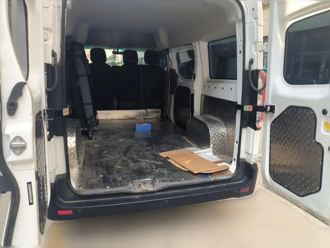 Farizon Super VAN 2024 Zhifu Edition Action-Oriented Short-Wheelbase Mid-Roof Model with 51 kWh — миниатюра 19
