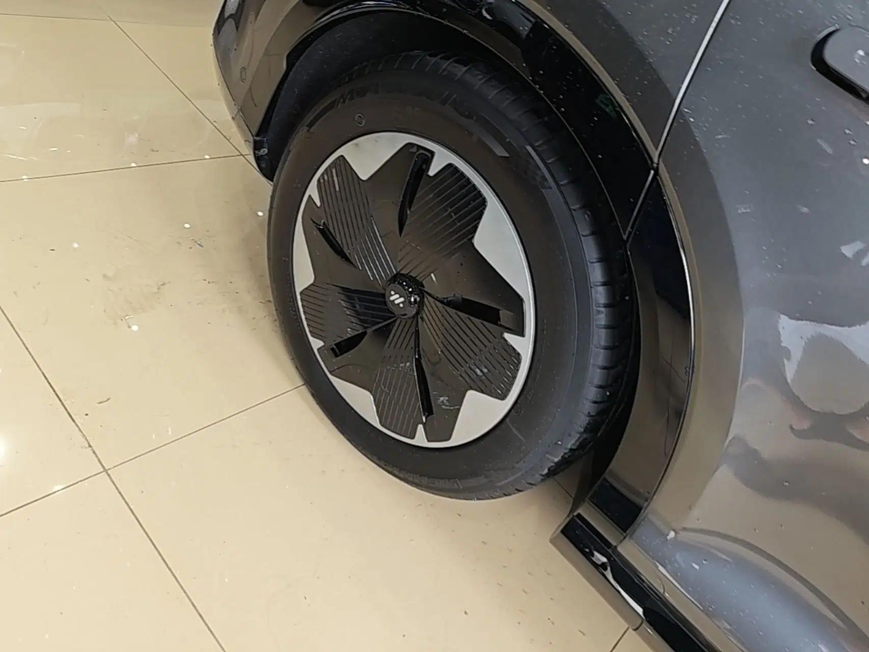IM LS7 2023 90 kWh Elite Rear-Drive Version — миниатюра 16