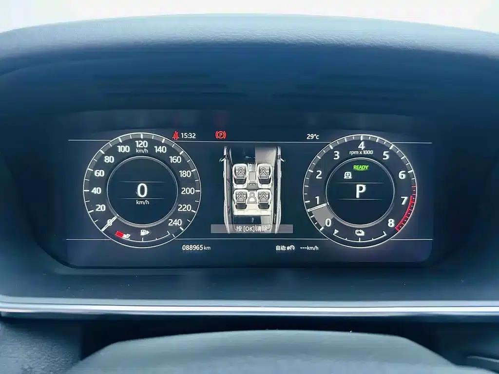 Range Rover Sport Hybrid 2018 P400e — миниатюра 12