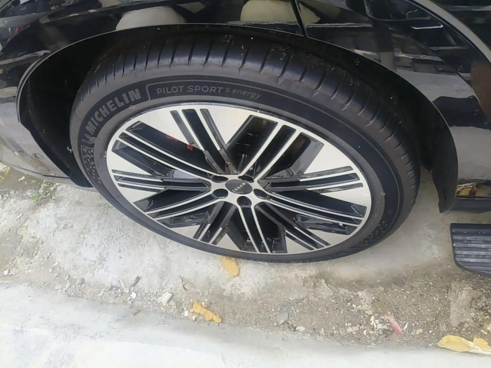 Zeekr 8X 2026 Model Ultra+ Edition 70kWh — миниатюра 11