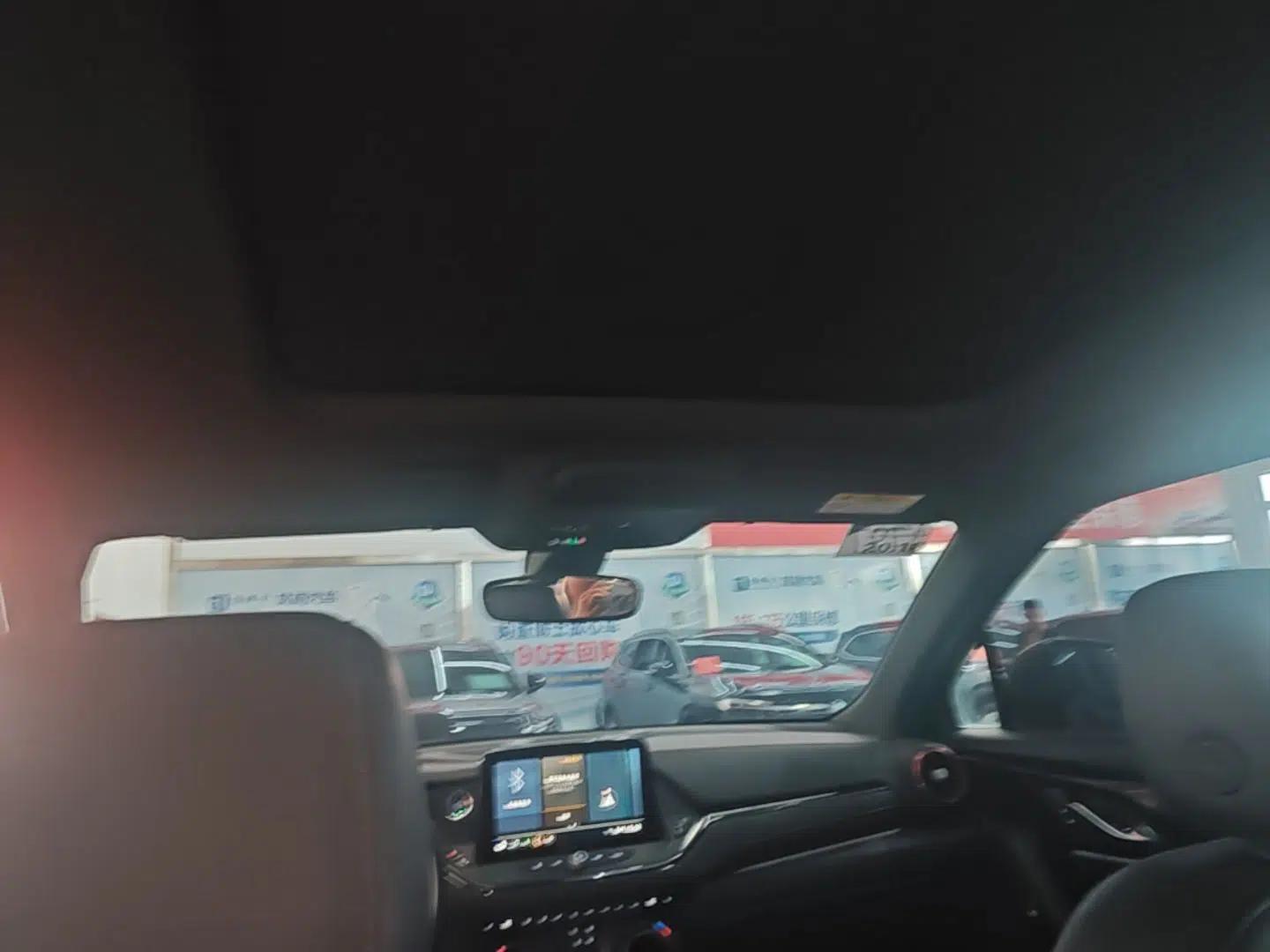 Chevrolet Blazer 2022 Mild Hybrid 650T RS Four-Wheel Drive 5-Seater Hardcore Version — миниатюра 21