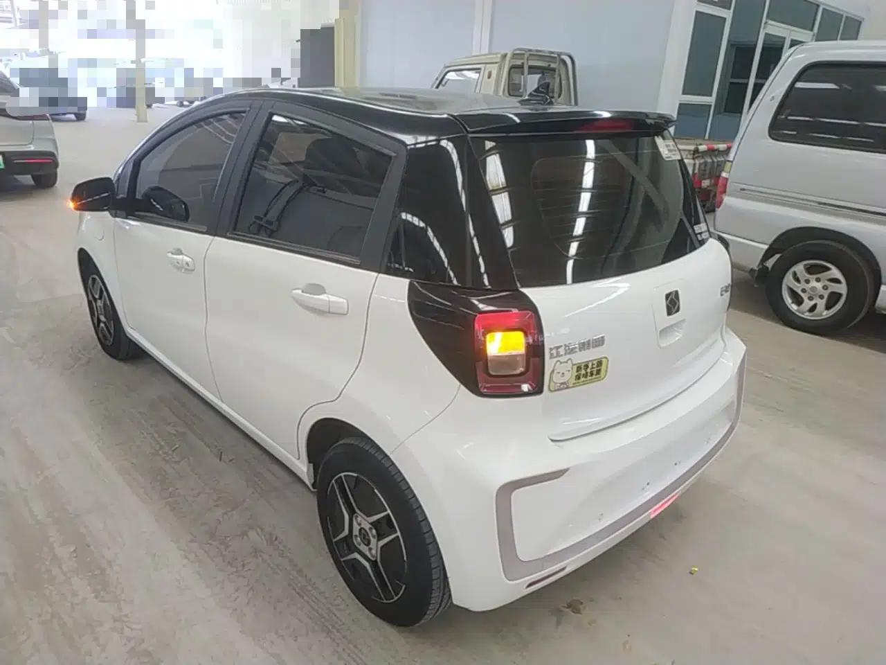 SOL E10X 2021 302 km Range Fashion Edition 31.4 kWh — миниатюра 4
