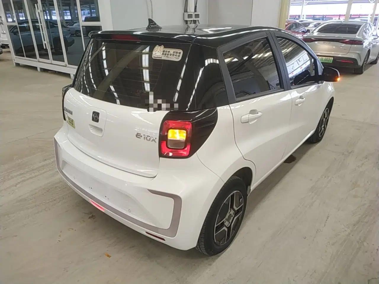 SOL E10X 2021 302 km Range Fashion Edition 31.4 kWh — миниатюра 6