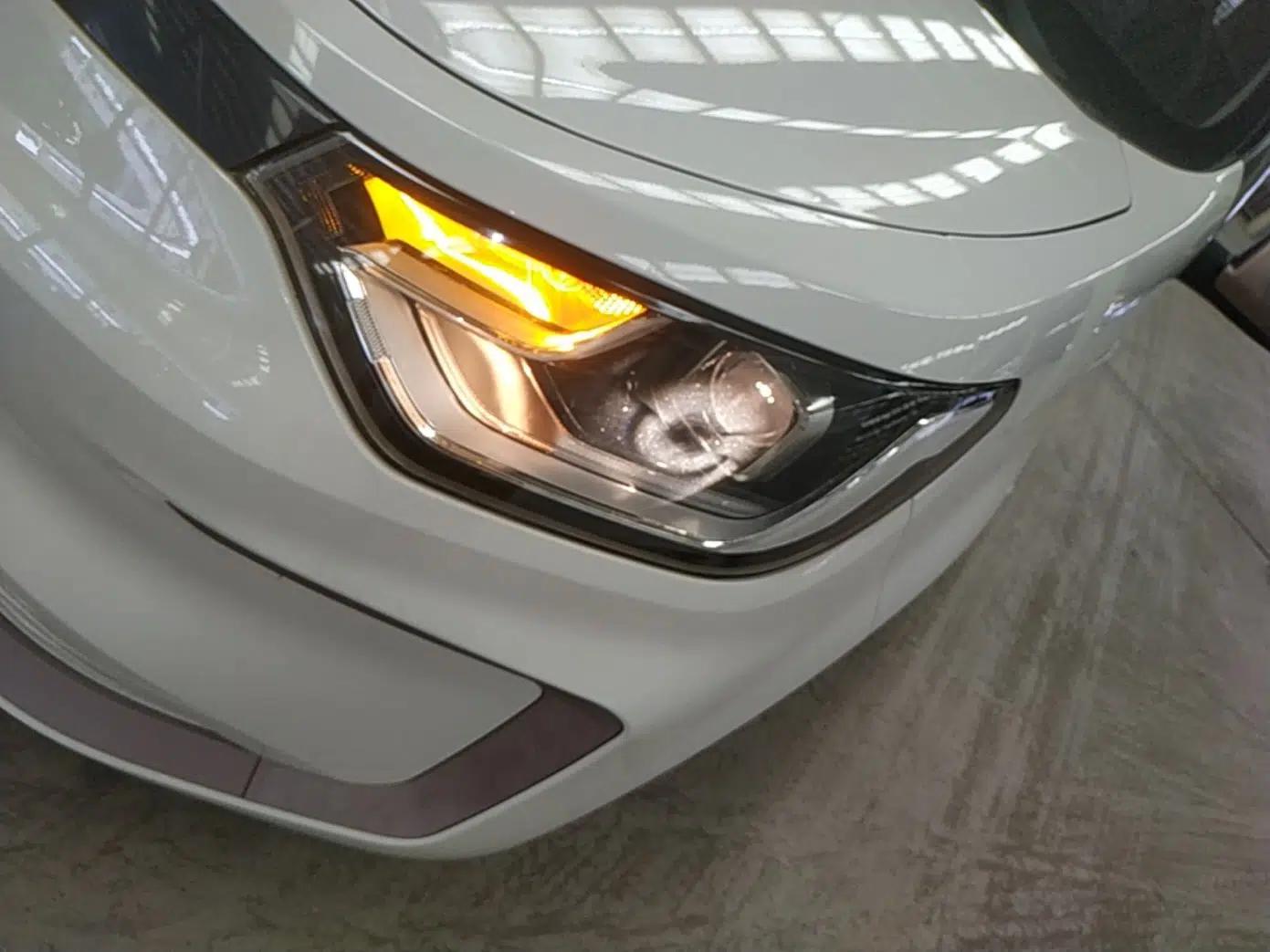 SOL E10X 2021 302 km Range Fashion Edition 31.4 kWh — миниатюра 8