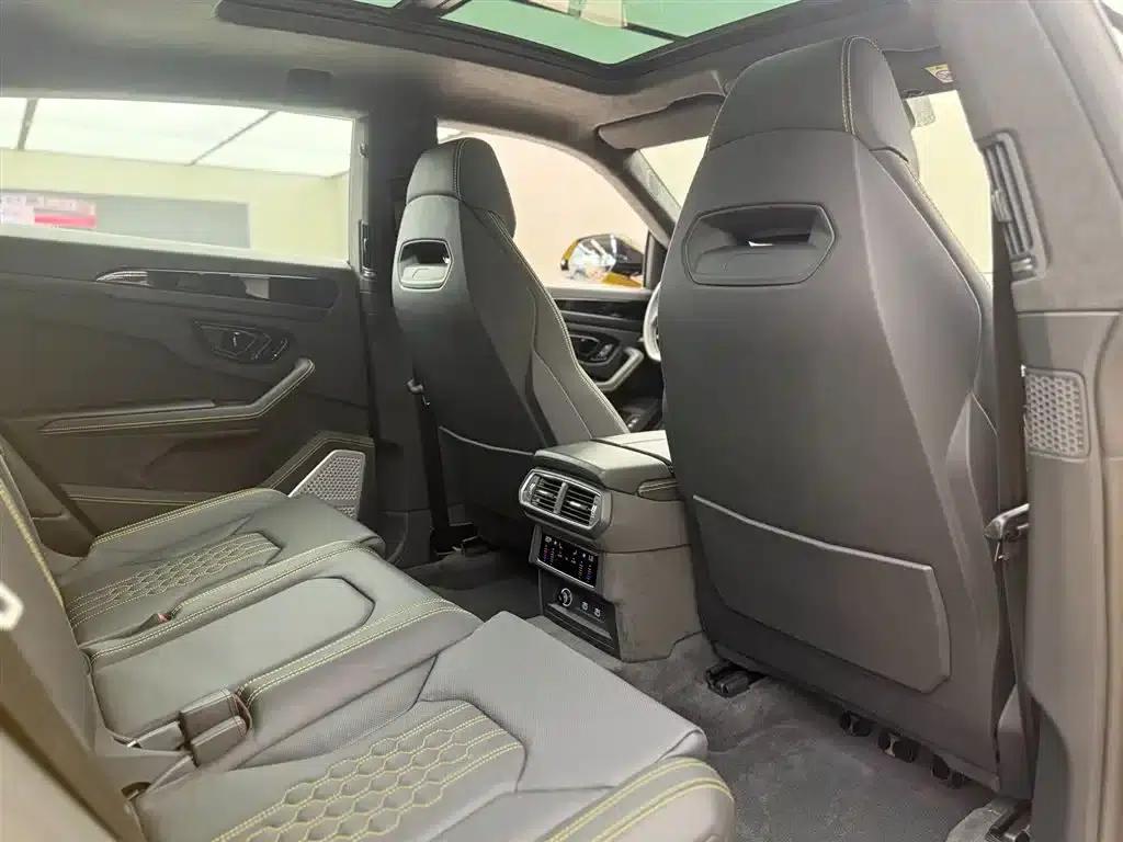 2025 Urus SE 4.0T Standard Edition — миниатюра 12