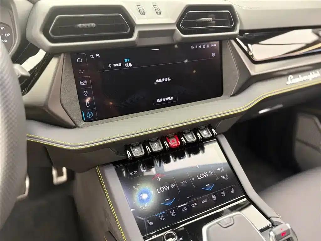 2025 Urus SE 4.0T Standard Edition — миниатюра 10