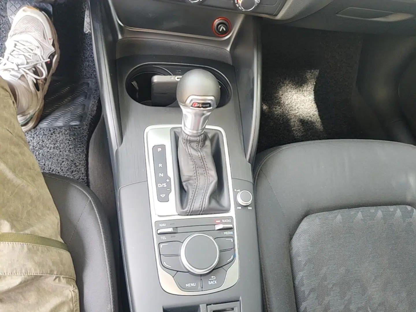 Audi A3 2016 Limousine 35 TFSI Prestige Edition — миниатюра 21