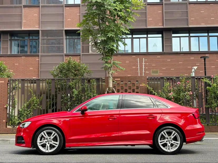 Audi A3 2019 Limousine 35 TFSI Fashion Edition China VI Emission Standard — миниатюра 13