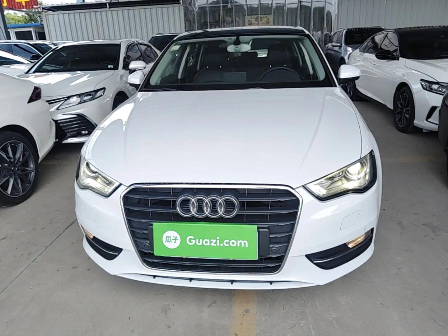 Audi A3 2014 Sportback 35 TFSI Automatic Comfort Model — миниатюра 2
