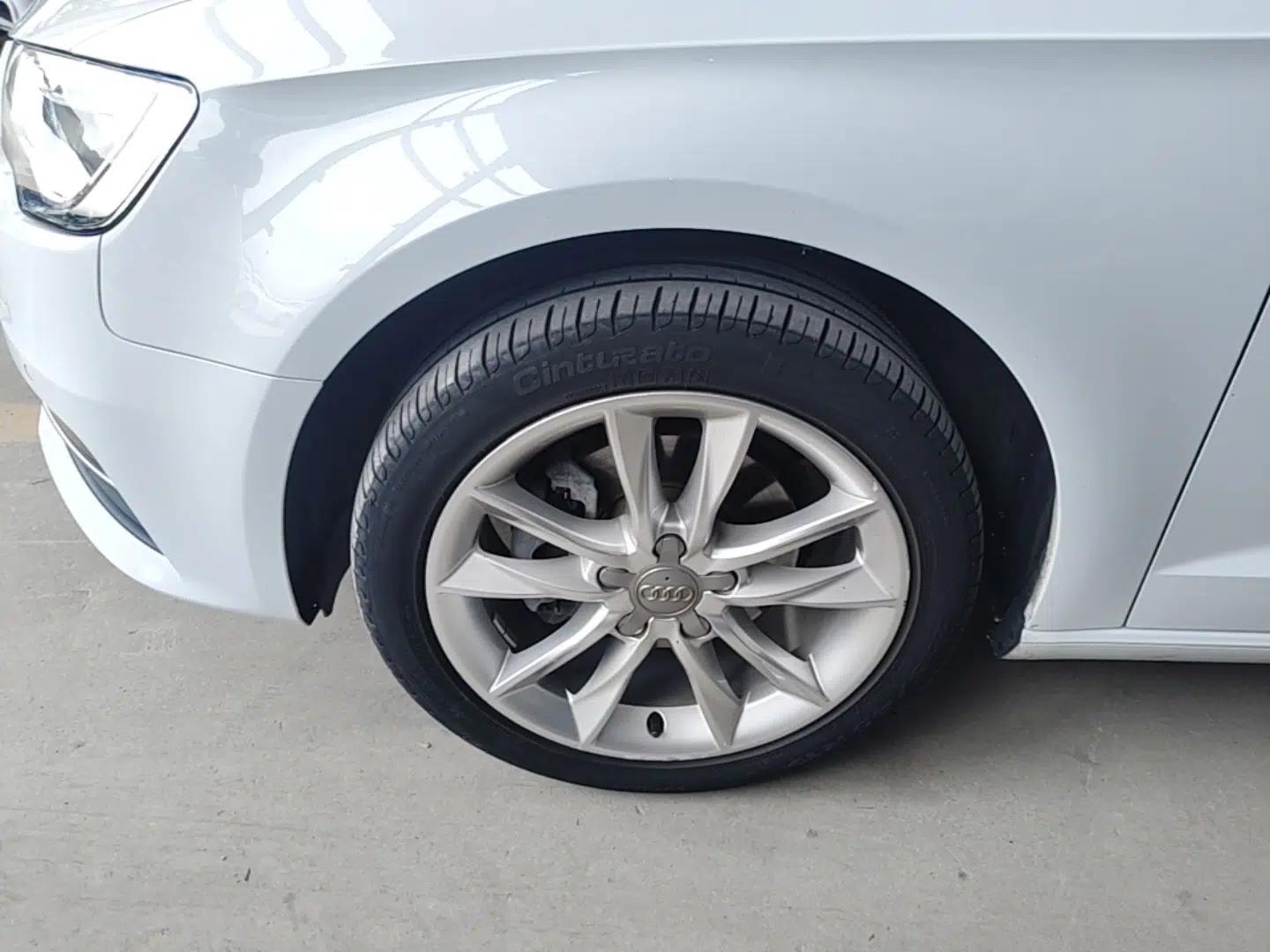 Audi A3 2014 Sportback 35 TFSI Automatic Comfort Model — миниатюра 15