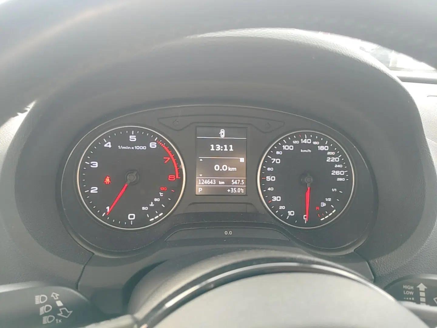 Audi A3 2014 Sportback 35 TFSI Automatic Comfort Model — миниатюра 19