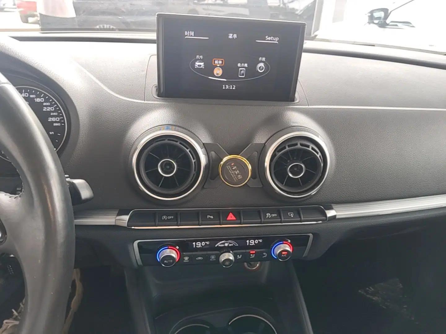 Audi A3 2014 Sportback 35 TFSI Automatic Comfort Model — миниатюра 20