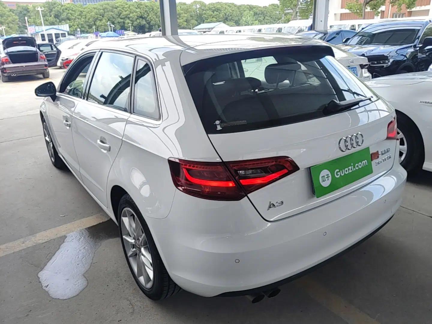 Audi A3 2014 Sportback 35 TFSI Automatic Comfort Model — миниатюра 4