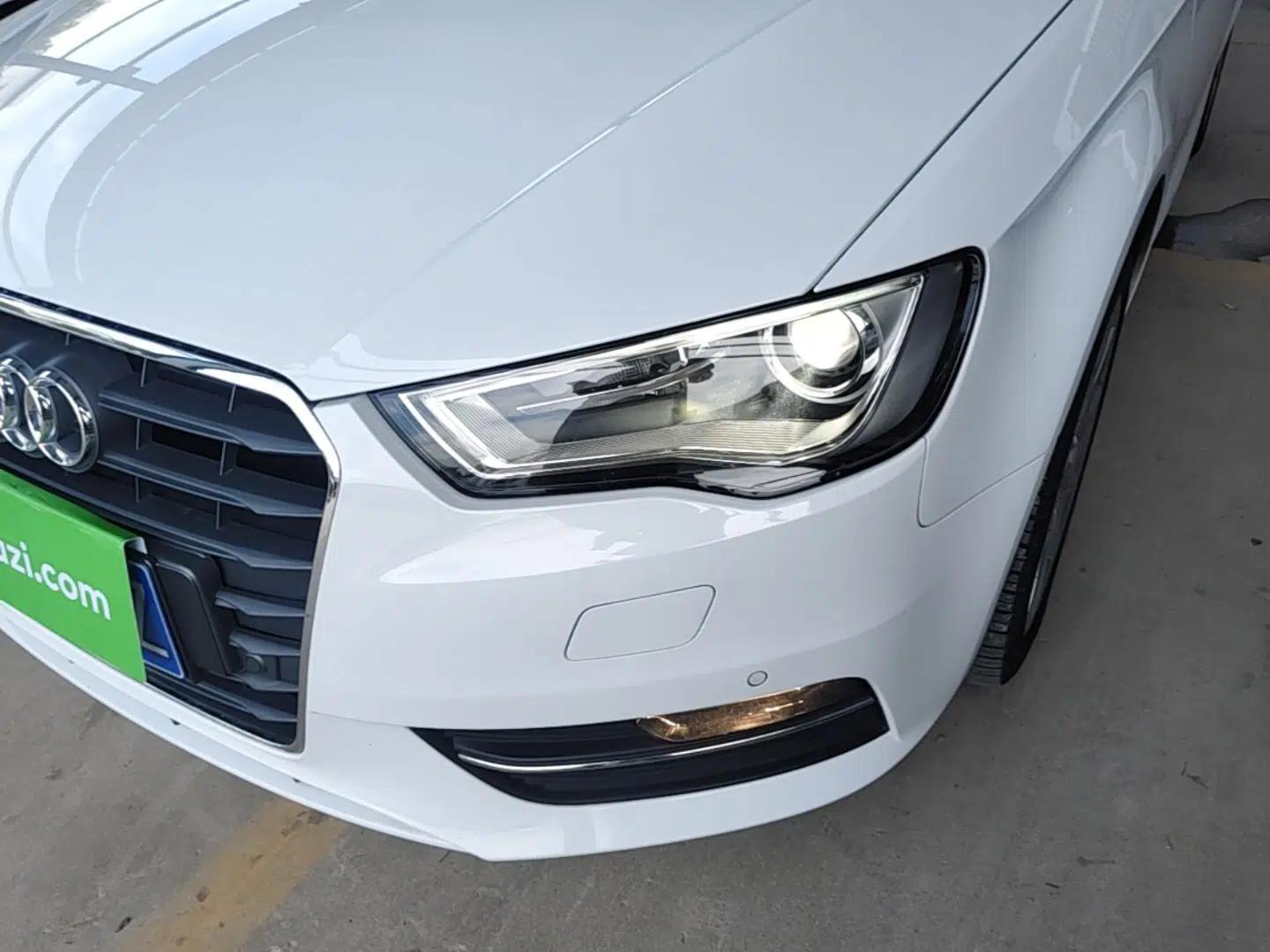 Audi A3 2014 Sportback 35 TFSI Automatic Comfort Model — миниатюра 8
