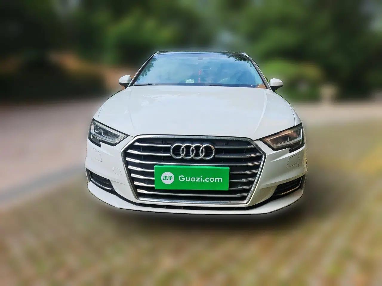 Audi A3 2018 30th Anniversary Edition Sportback 35 TFSI Style Model — миниатюра 2