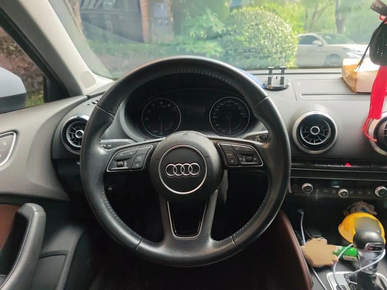 Audi A3 2018 30th Anniversary Edition Sportback 35 TFSI Style Model — миниатюра 9