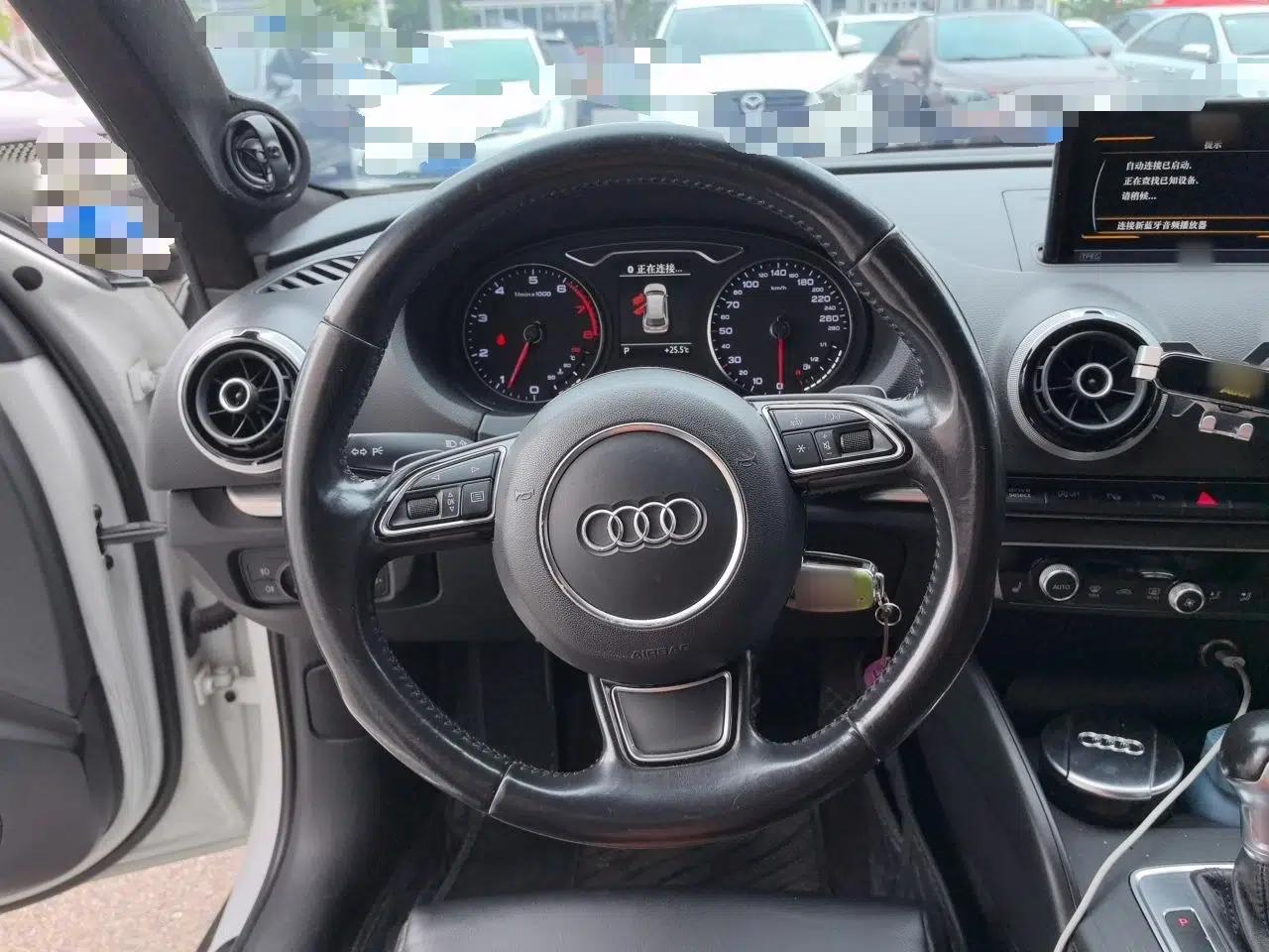 Audi A3 2015 Sportback 45 TFSI S line sports model — миниатюра 10