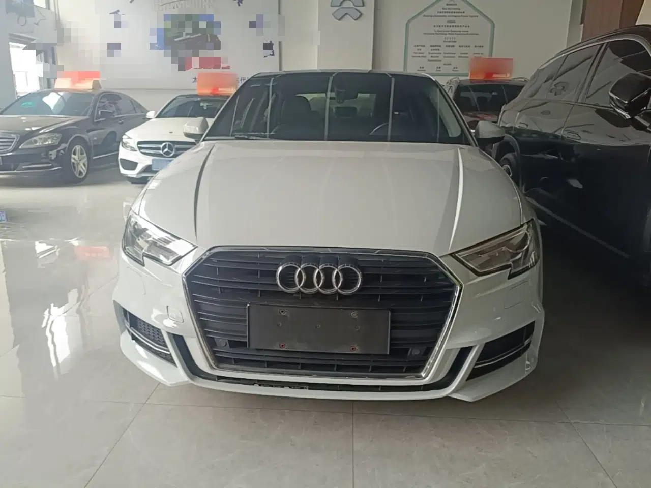 Audi A3 2018 30th Anniversary Edition Limousine 35 TFSI Fashion Model — миниатюра 2