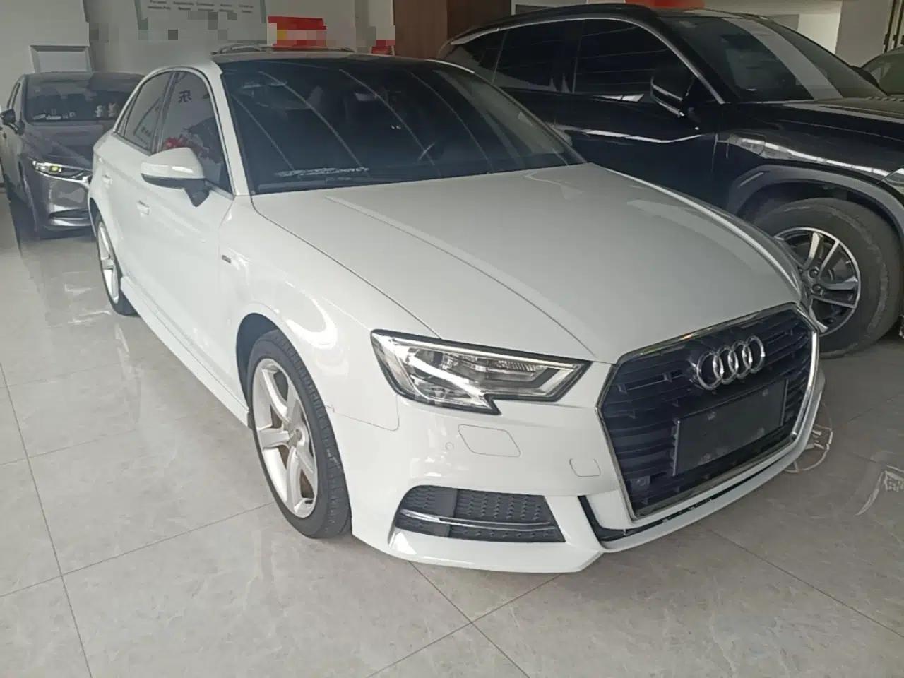 Audi A3 2018 30th Anniversary Edition Limousine 35 TFSI Fashion Model — миниатюра 3