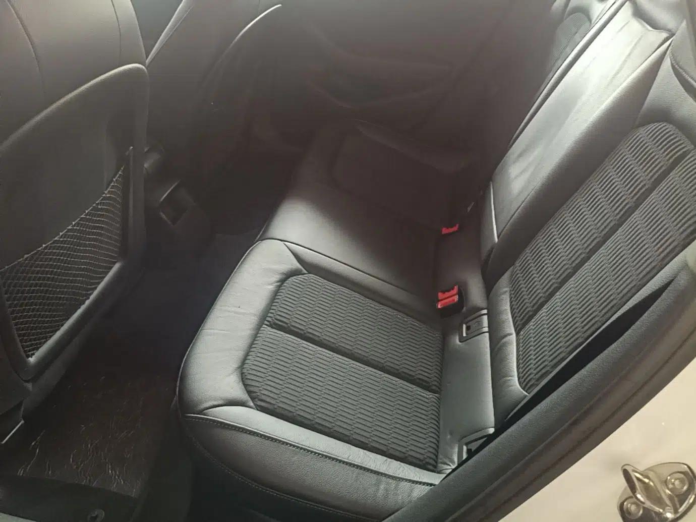 Audi A3 2018 30th Anniversary Edition Limousine 35 TFSI Fashion Model — миниатюра 28