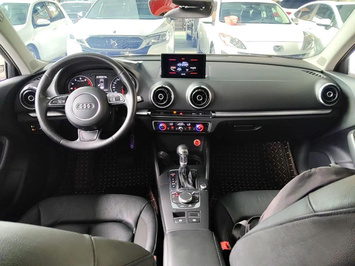 Audi A3 2016 Sportback 35 TFSI Style Edition — миниатюра 12
