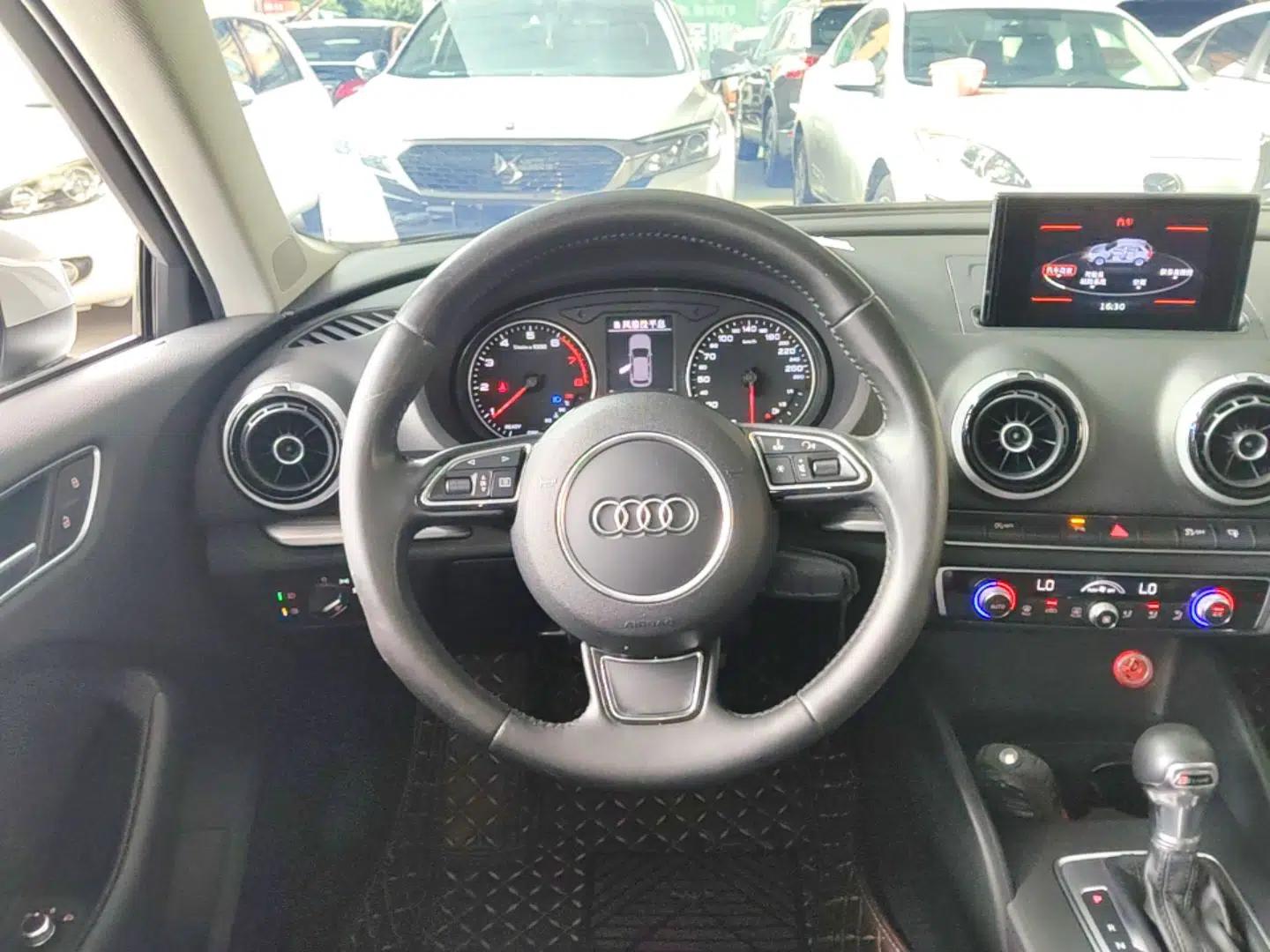 Audi A3 2016 Sportback 35 TFSI Style Edition — миниатюра 13