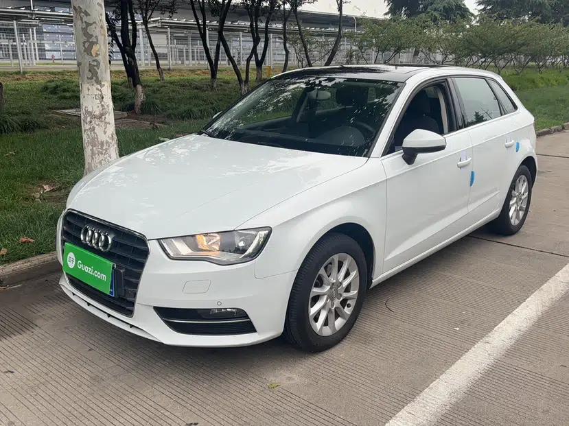 Audi A3 2014 Sportback 35 TFSI Automatic Style Edition — миниатюра 1