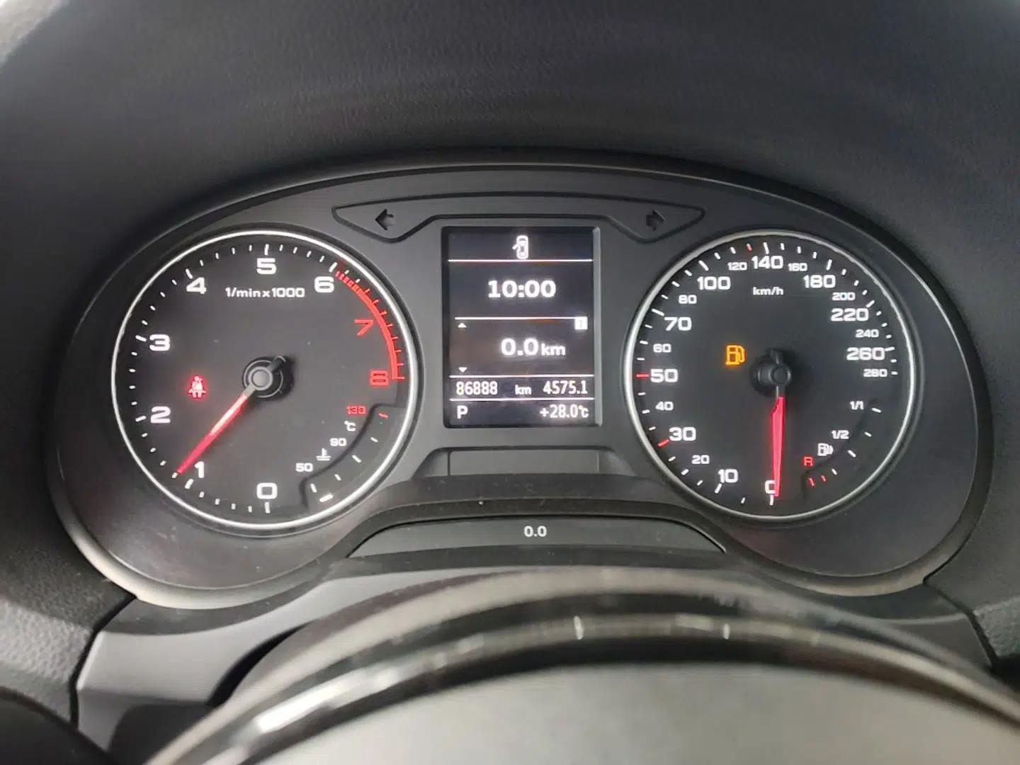 Audi A3 2014 Sportback 35 TFSI Automatic Style Edition — миниатюра 19