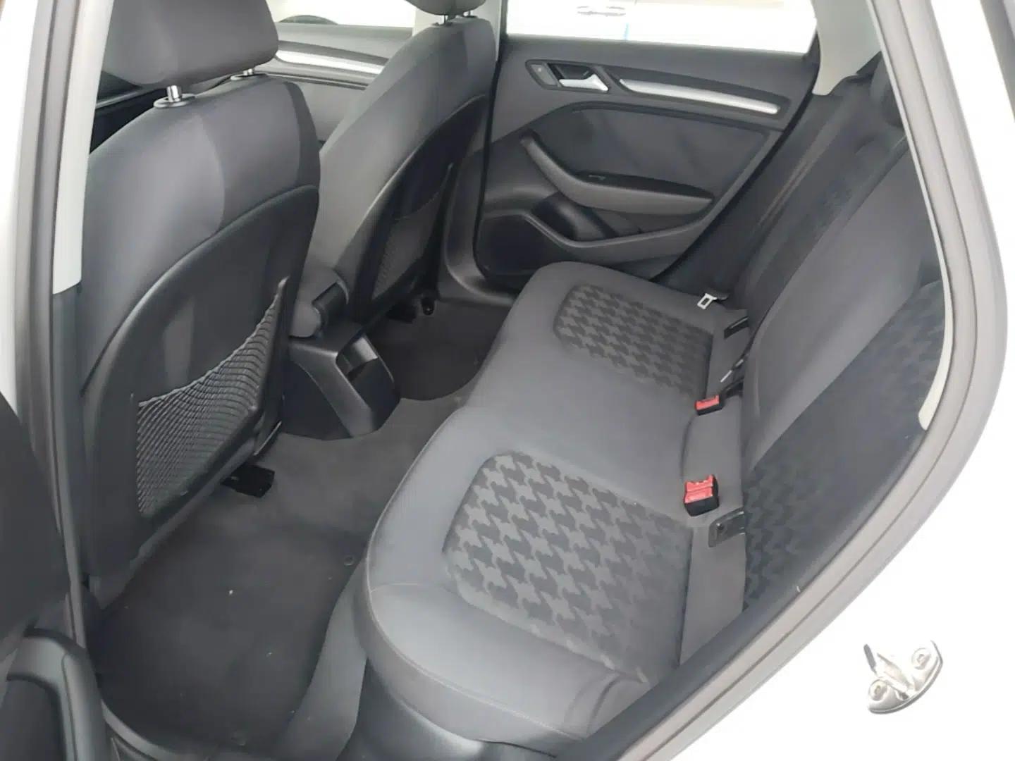 Audi A3 2014 Sportback 35 TFSI Automatic Style Edition — миниатюра 25