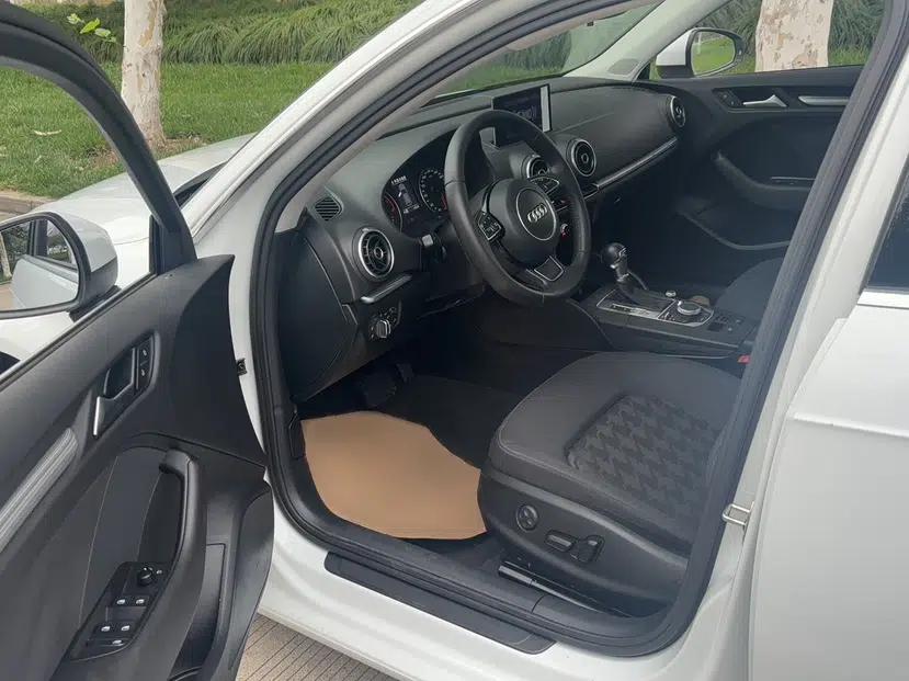 Audi A3 2014 Sportback 35 TFSI Automatic Style Edition — миниатюра 30