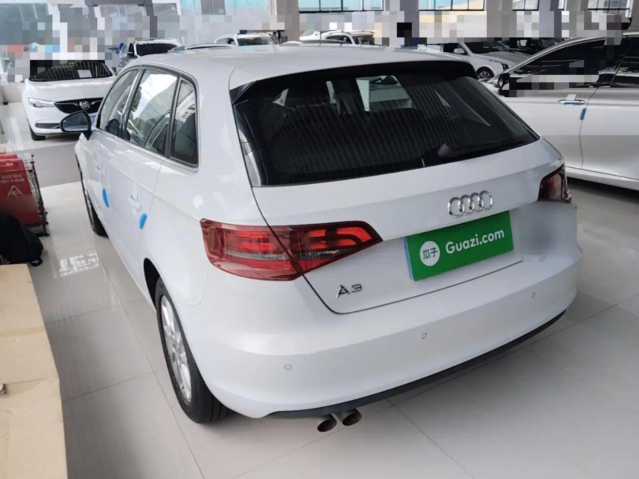 Audi A3 2014 Sportback 35 TFSI Automatic Style Edition — миниатюра 4