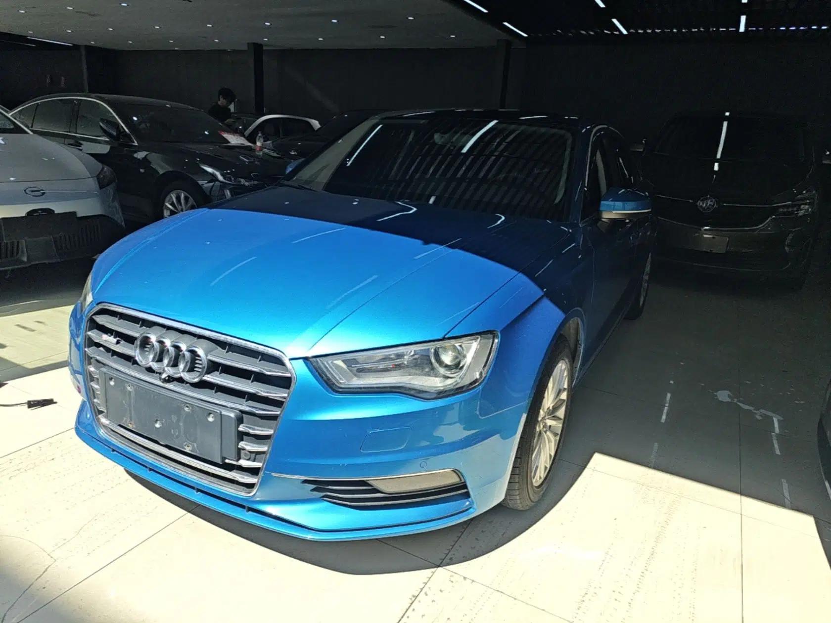 Audi A3 2016 Limousine 35 TFSI Prestige Edition — миниатюра 1