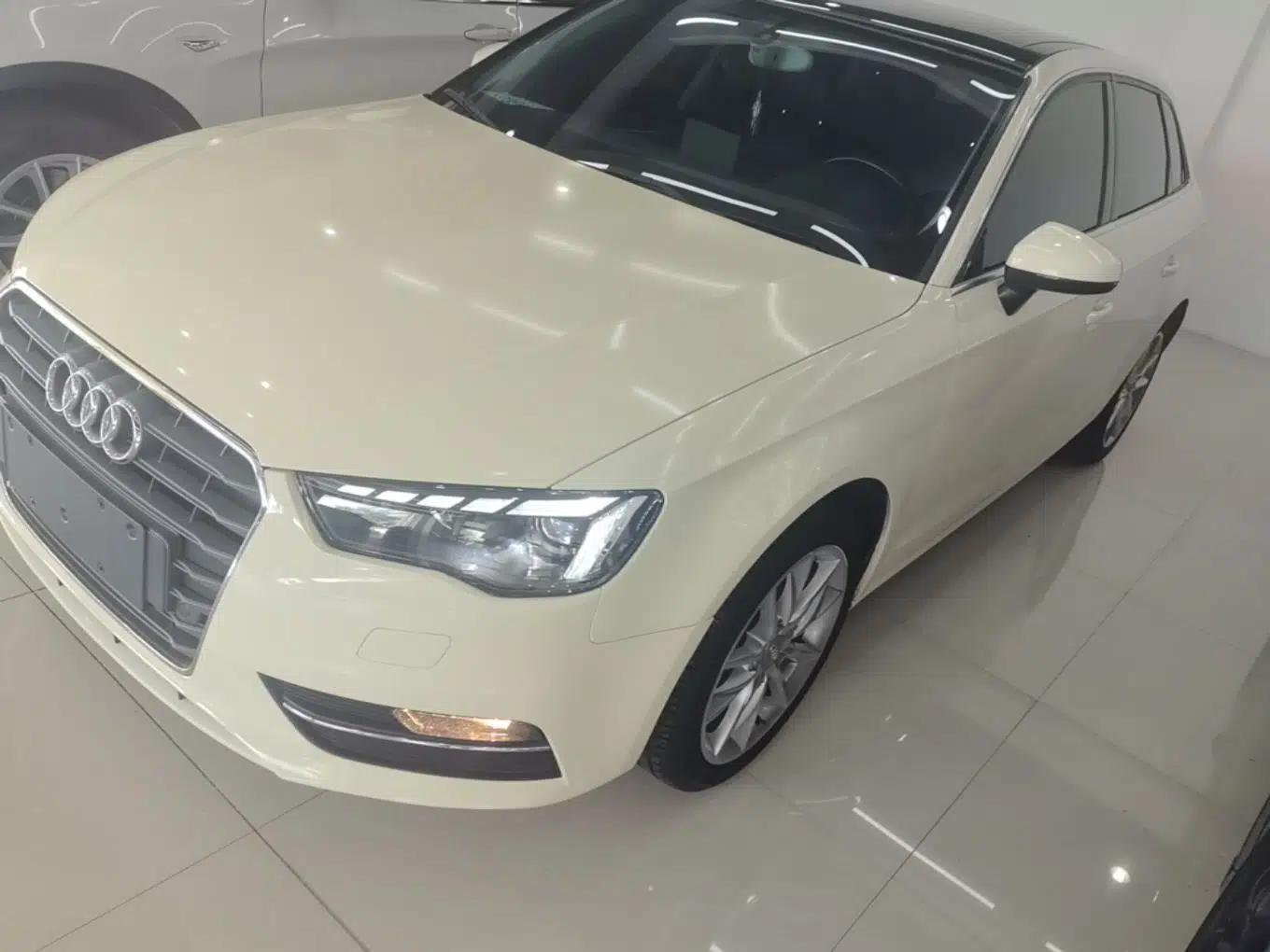 Audi A3 2014 Sportback 35 TFSI Automatic Comfort Model — миниатюра 1