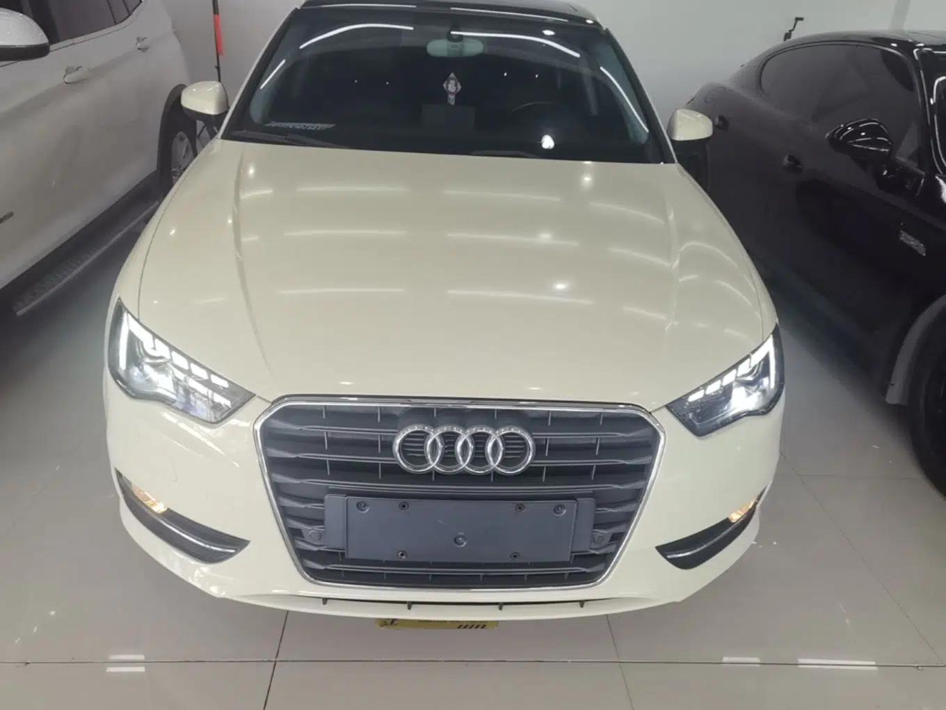 Audi A3 2014 Sportback 35 TFSI Automatic Comfort Model — миниатюра 2