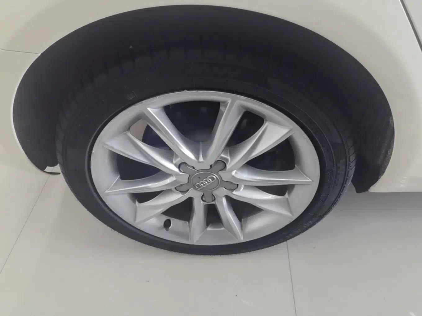 Audi A3 2014 Sportback 35 TFSI Automatic Comfort Model — миниатюра 11