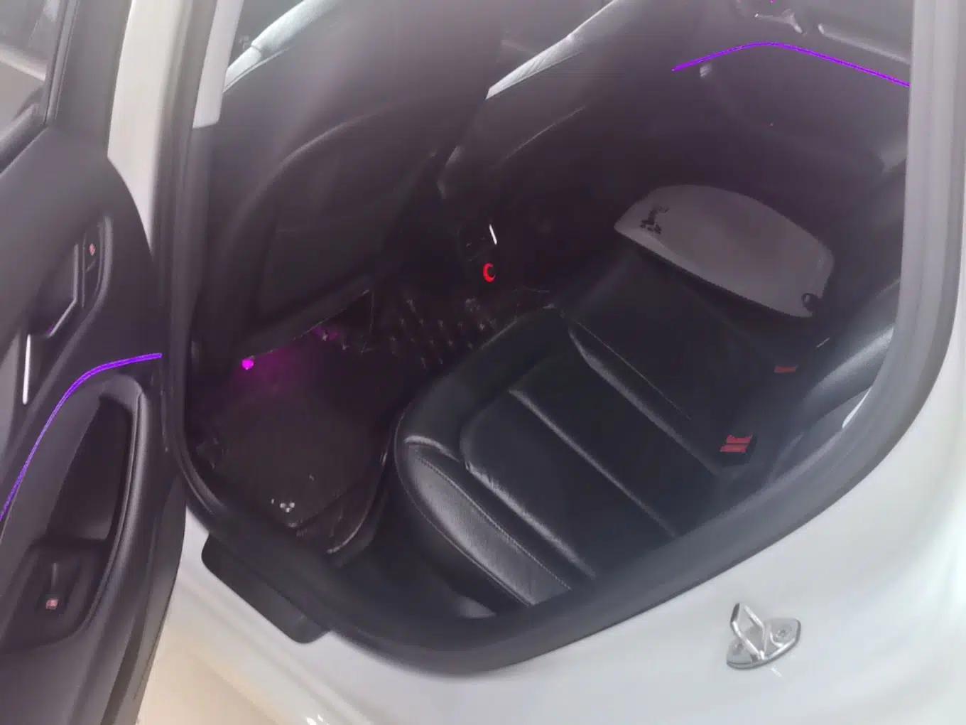 Audi A3 2014 Sportback 35 TFSI Automatic Comfort Model — миниатюра 20