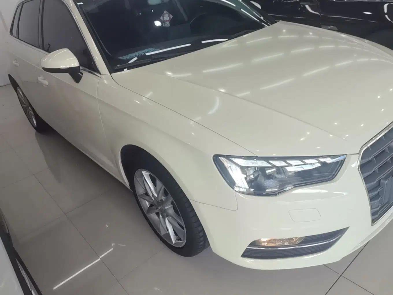 Audi A3 2014 Sportback 35 TFSI Automatic Comfort Model — миниатюра 3