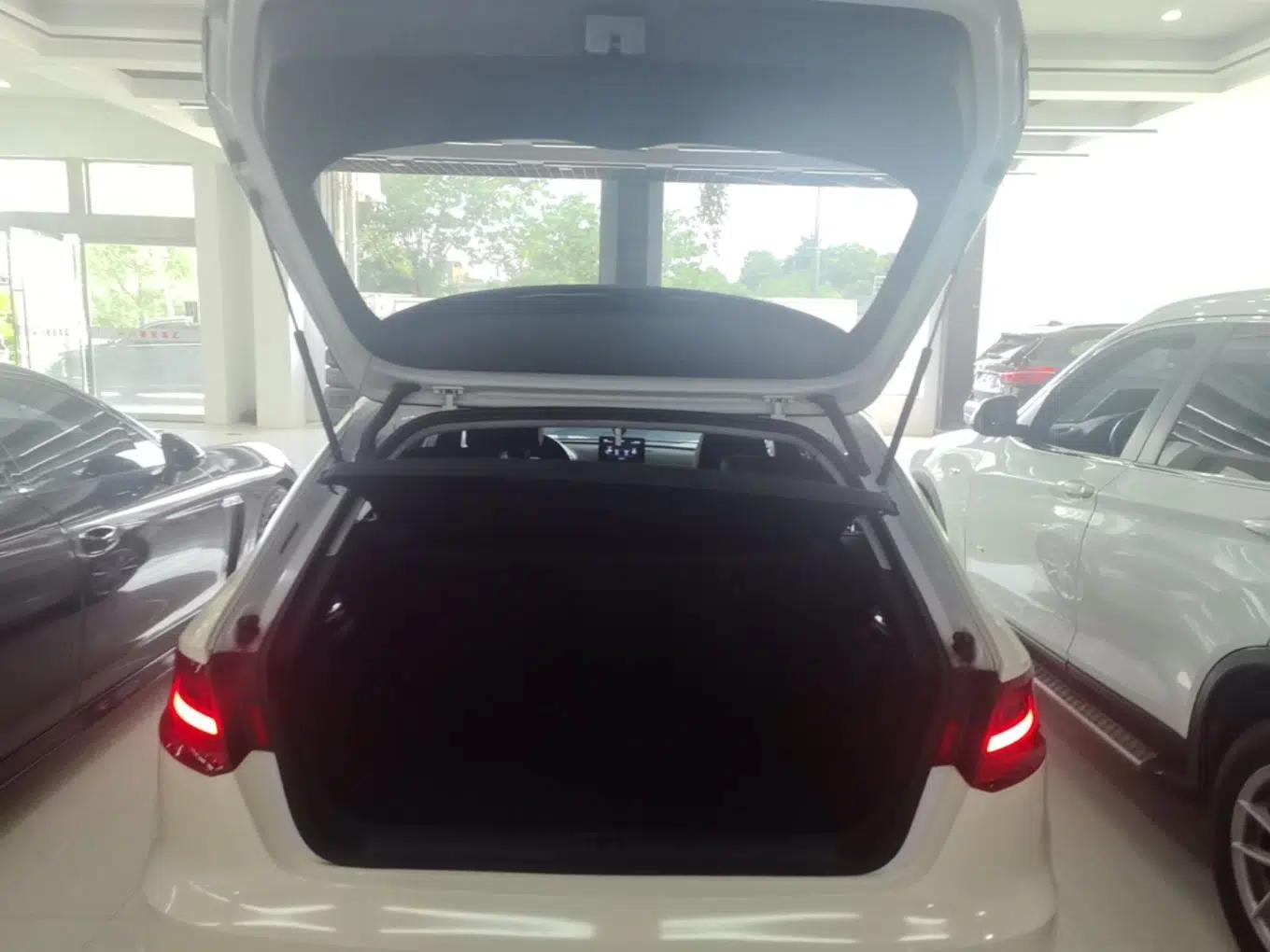 Audi A3 2014 Sportback 35 TFSI Automatic Comfort Model — миниатюра 22