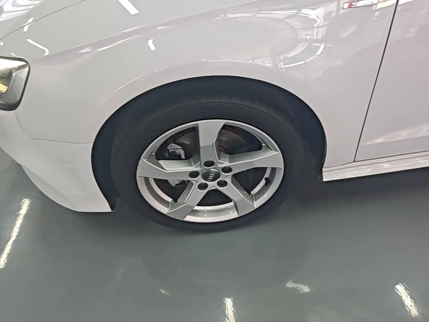 Audi A3 2019 Sportback 35 TFSI Fashion Edition China VI Emission Standard — миниатюра 10