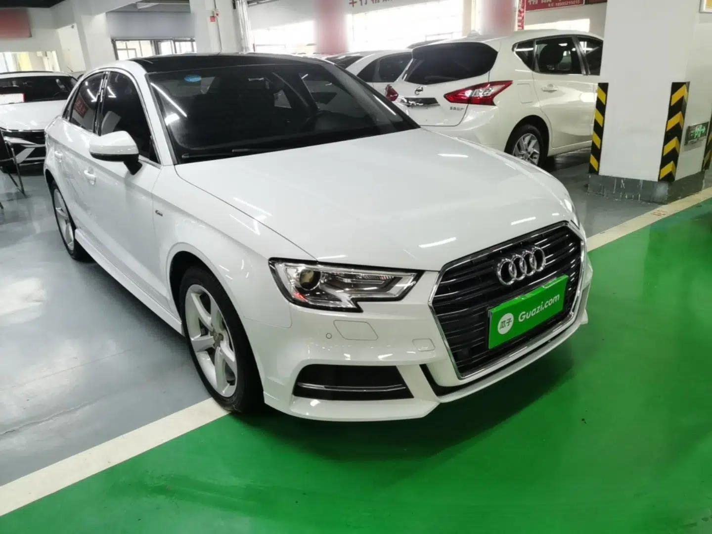 Audi A3 2018 30th Anniversary Edition Limousine 35 TFSI Fashion Model — миниатюра 3