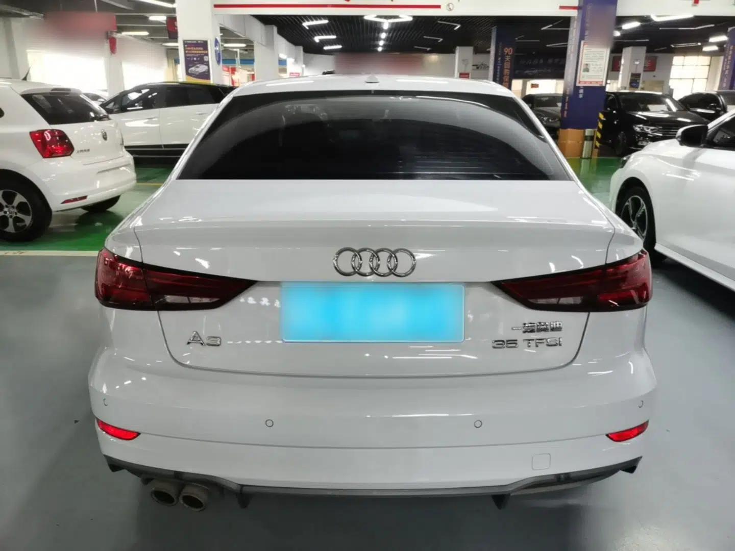 Audi A3 2018 30th Anniversary Edition Limousine 35 TFSI Fashion Model — миниатюра 5