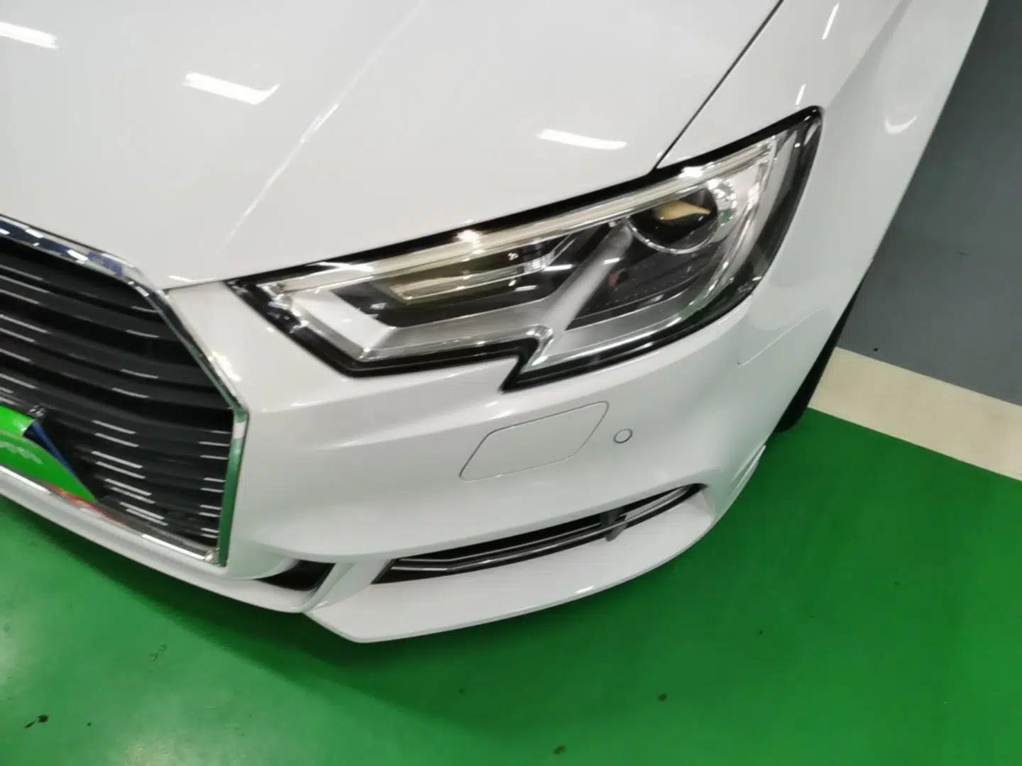 Audi A3 2018 30th Anniversary Edition Limousine 35 TFSI Fashion Model — миниатюра 8