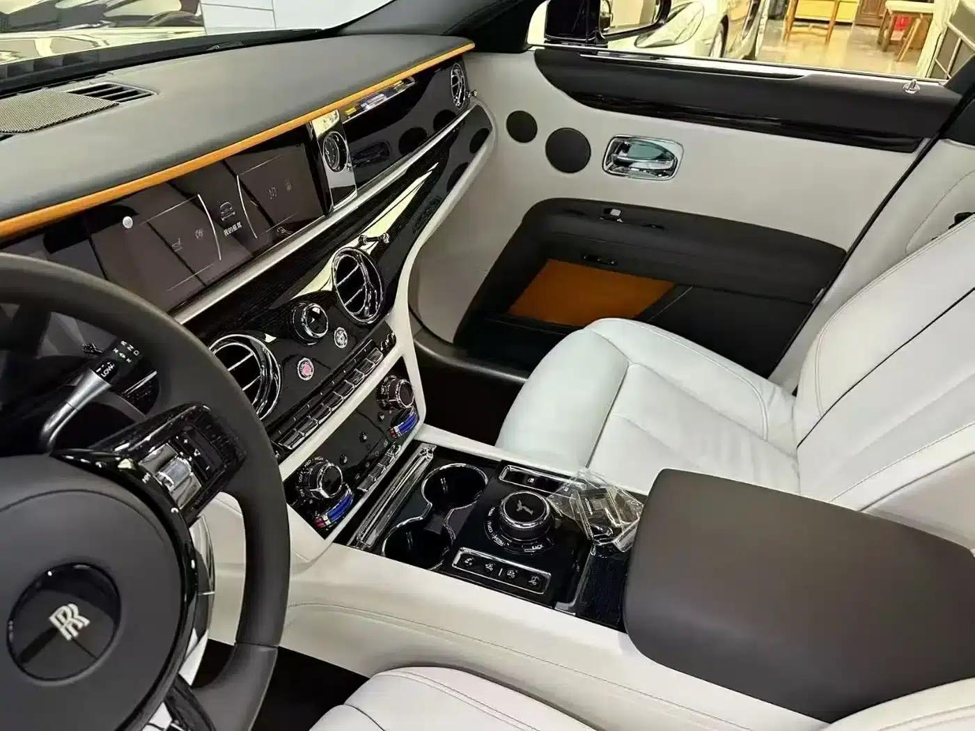 2021 Ghost 6.7T Long Wheelbase — миниатюра 3